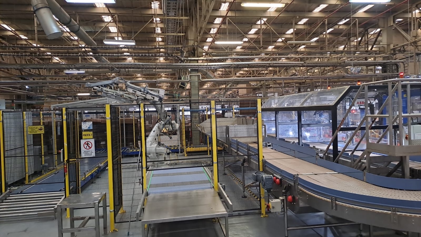 Celda de paletizado con robots ABB